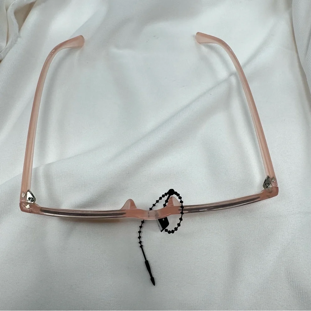 Retro Pink Horn Rimmed Sunglasses Semi Sheer Pink Frames Mod 50’s Cat Eye